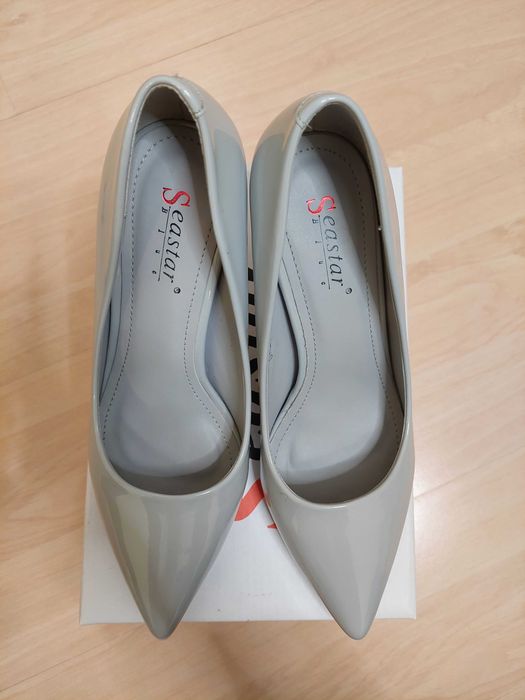 Szare szpilki stan niemal idealny 8 cm
