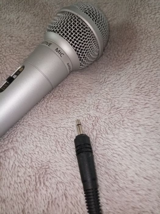 Мікрофон для виступів,караоке.