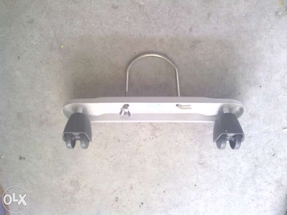 Suporte com Rodas para radiador a óleo