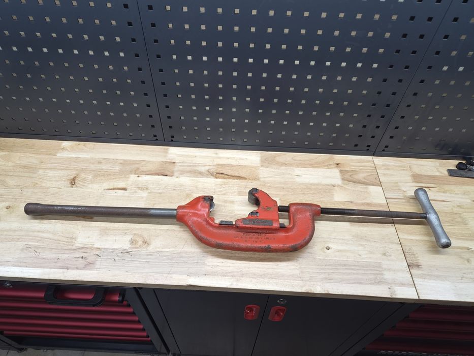 Corta tubos Ridgid 2" a 4"