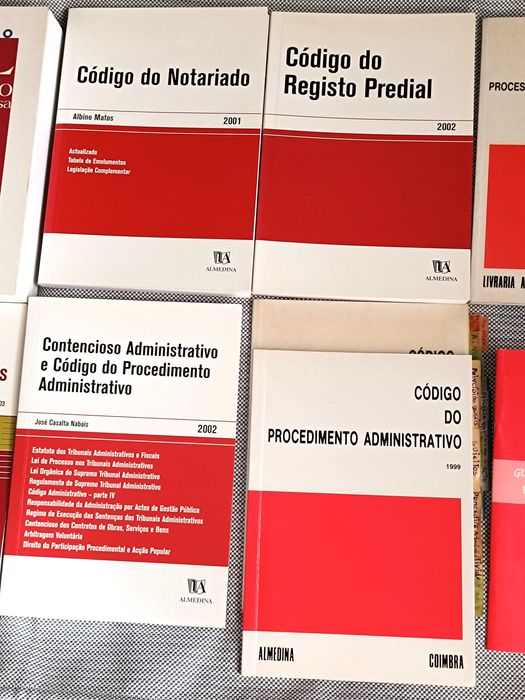 10 Livros de Direito : Códigos em excelente estado