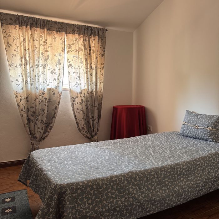 Quartos para estudantes em sao martinho do bispo