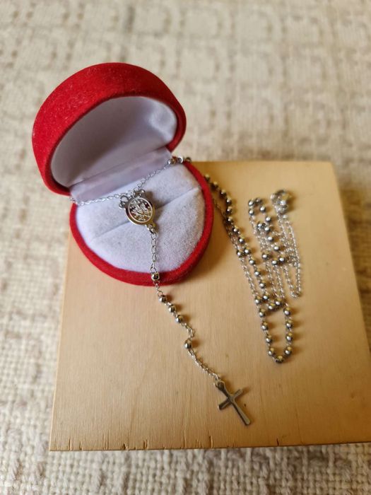 Różaniec stal nierdzewna medalik różaniec kolor srebrny dewocjonalia