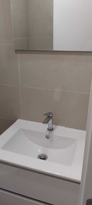 Apartamento totalmente renovado em frente à estação Trindade Porto