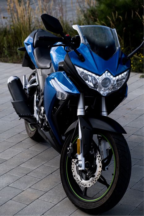 Продам мотоцикл Loncin