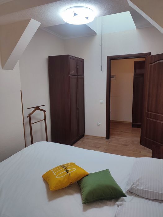 DOBA - Центр з 2 спальнями. 5 місць. Завжд тепла !