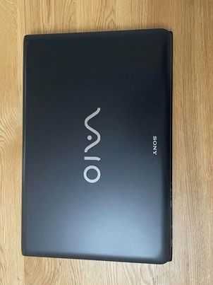 SONY VAIO SVE 171G12M черный Ноутбук в отличном рабочем состоянии