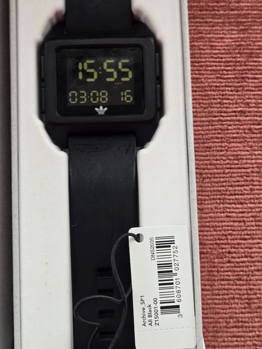 ADIDAS Relógio digital como novo sem riscos