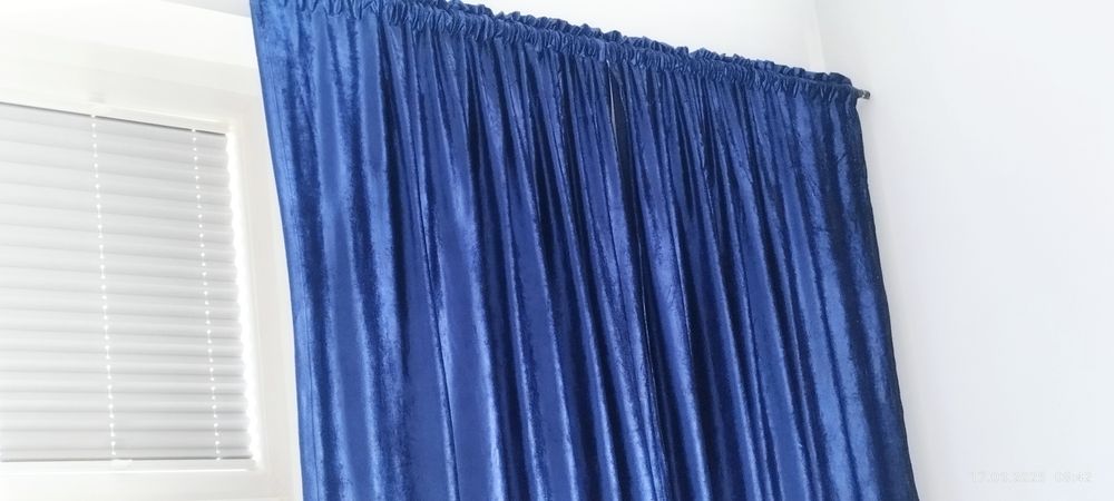 Granatowe grube zasłony śliczne