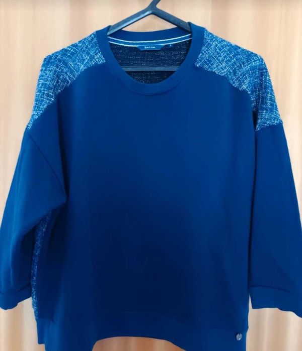 Camisola em tons de Azul, Costas padrão diferenciado, Mangas 3/4: Novo