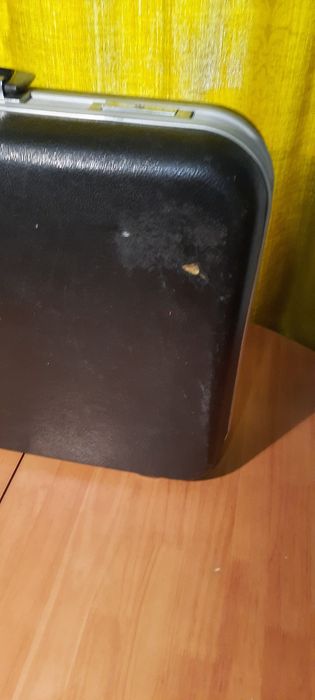 Чемодан - дипломат. 400грн. .