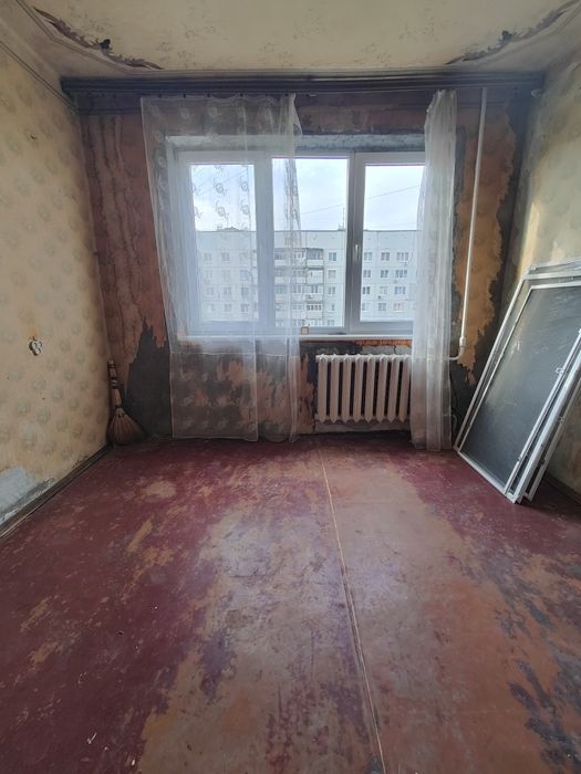 Продам 3 комнатная квартира Салтовка метро Студенческая Экв. 37000