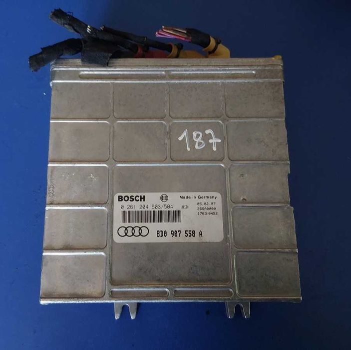 Sterownik komputer silnika Audi A4 B5 1.6 Benzyna 8D0907558A