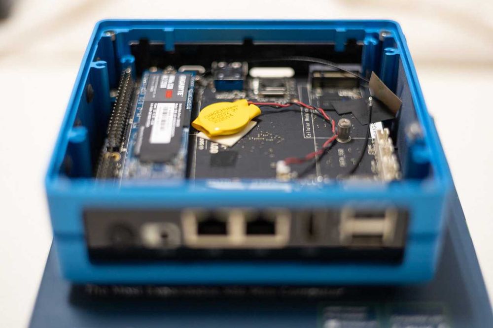 Mini PC SBC Seeed Odyssey X86J4105 8Gb DDR 256Gb M.2 NVME