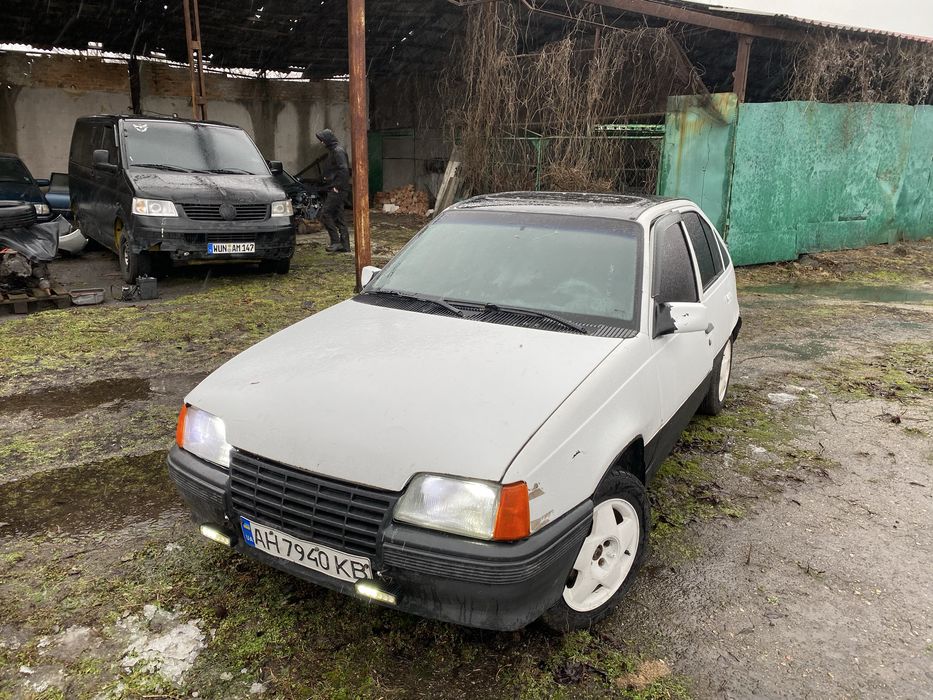 Opel Kadett E 1987 года 1.3 газ/бензин МКПП по ТП