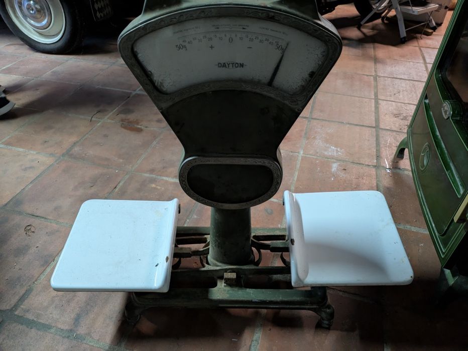 Balança Antiga Testut