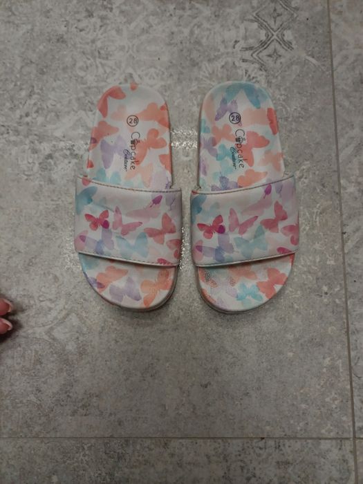 Klapki dziewczece 28