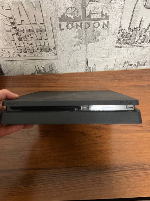 Приставка Sony PlayStation 4, на 1 тб