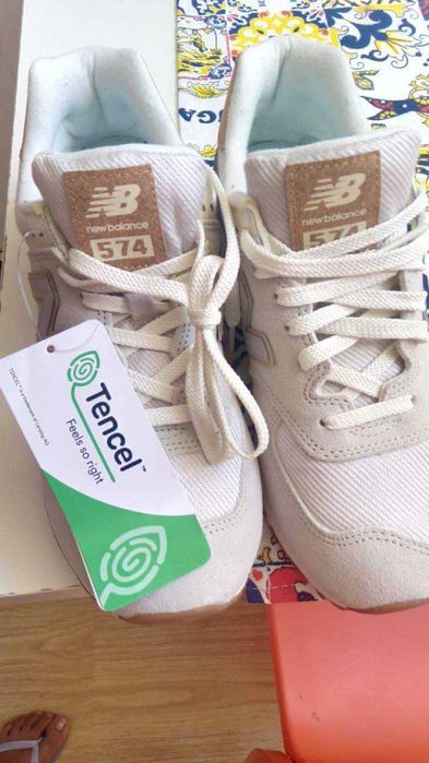Ténis New Balance.  Modelo 574