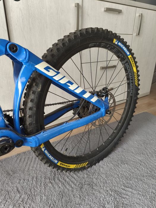 Giant glory 2019 M 27.5  custom build fox