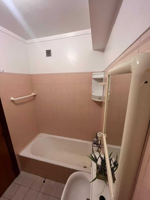 Arrendo Quarto próximo ao metrô da Reboleira, Amadora