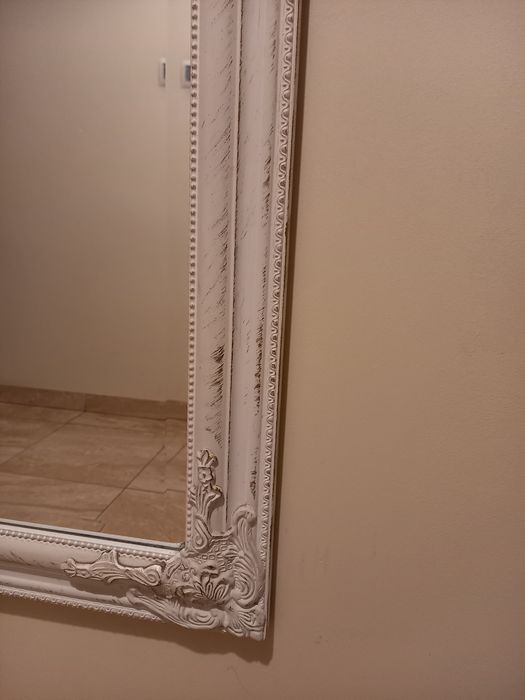 Lustro 72x162 z białą ramą rustykalne