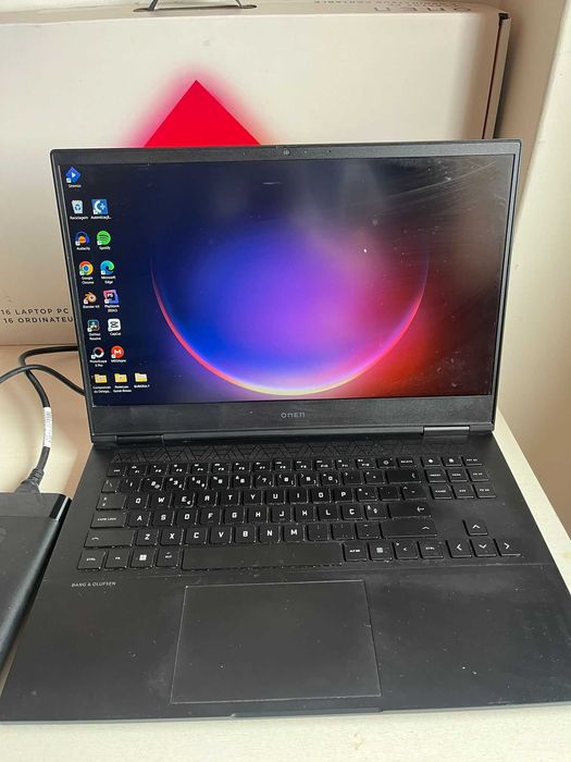 Portátil Gaming HP OMEN 16 | RTX 4050 | Ryzen 7 7840HS | 16GB RAM | SSD 512GB