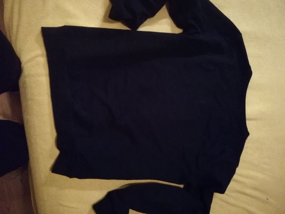 Bluzka,bluza czarna M z motywem motyla cekiny