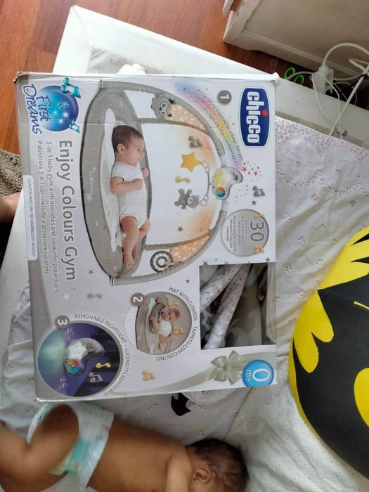 Tapete de atividades/ ginásio de bebé