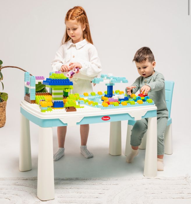 Стіл стул та конструктор. Доставка