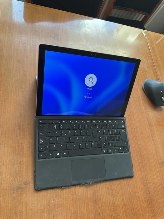 Microsoft Surface PRO 4 i5-6300U/8GB/256SSD/Win11