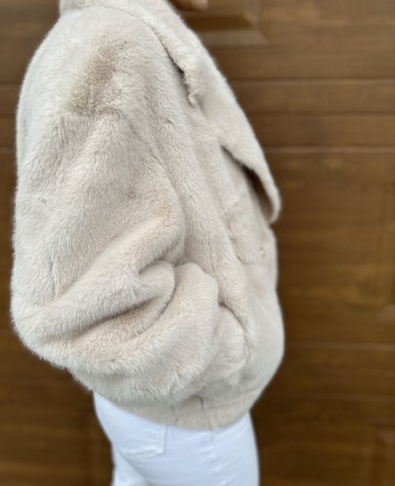 Коротка жіноча еко шуба під норку з англійським коміром напівшубок