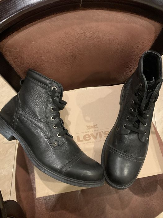 Продам фірмові чоловічі черевики