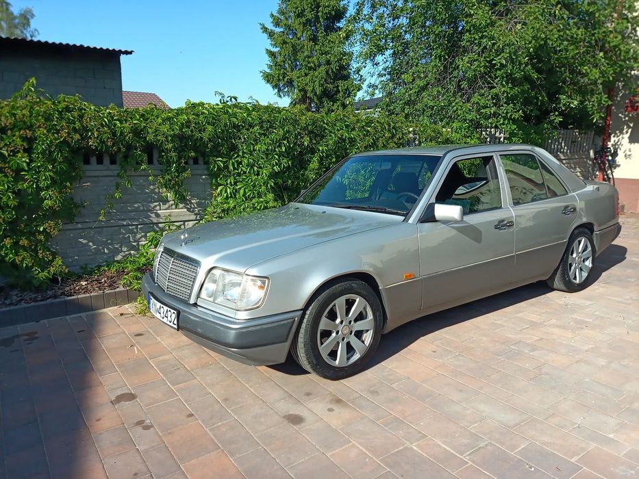 Mercedes-Benz W124
