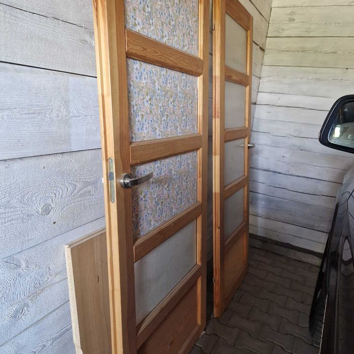 Drzwi drewniane 75/200 cm prawe