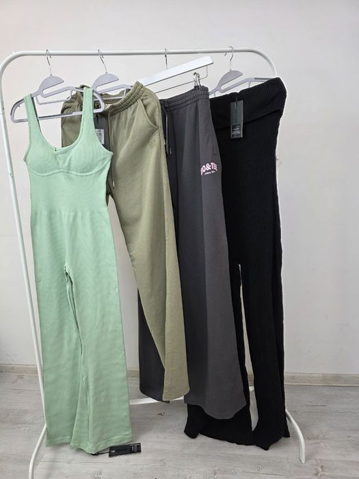 Сток оптом, Сукні, костюми,джинси, тренч, сукні опт,Топи, джогери