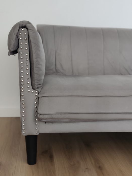 Sofá 3 Lugares em Veludo Cinzento – Elegante e em Excelente Estado