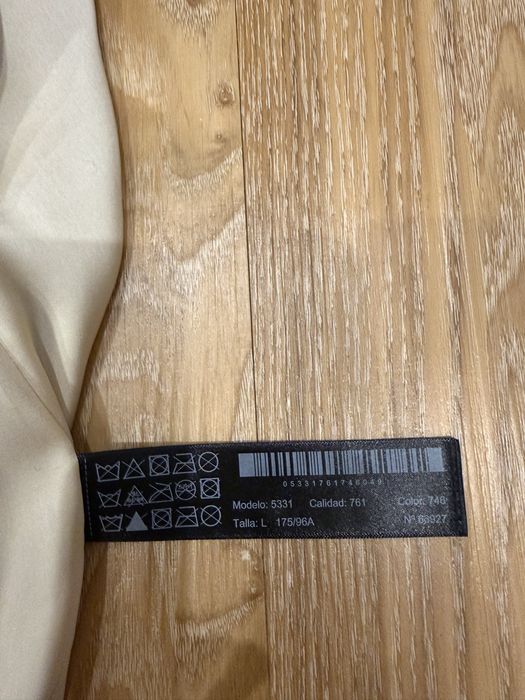 Massimo Dutti. Куртка жіноча шкіряна. Розмір L. Кольор пісочний.