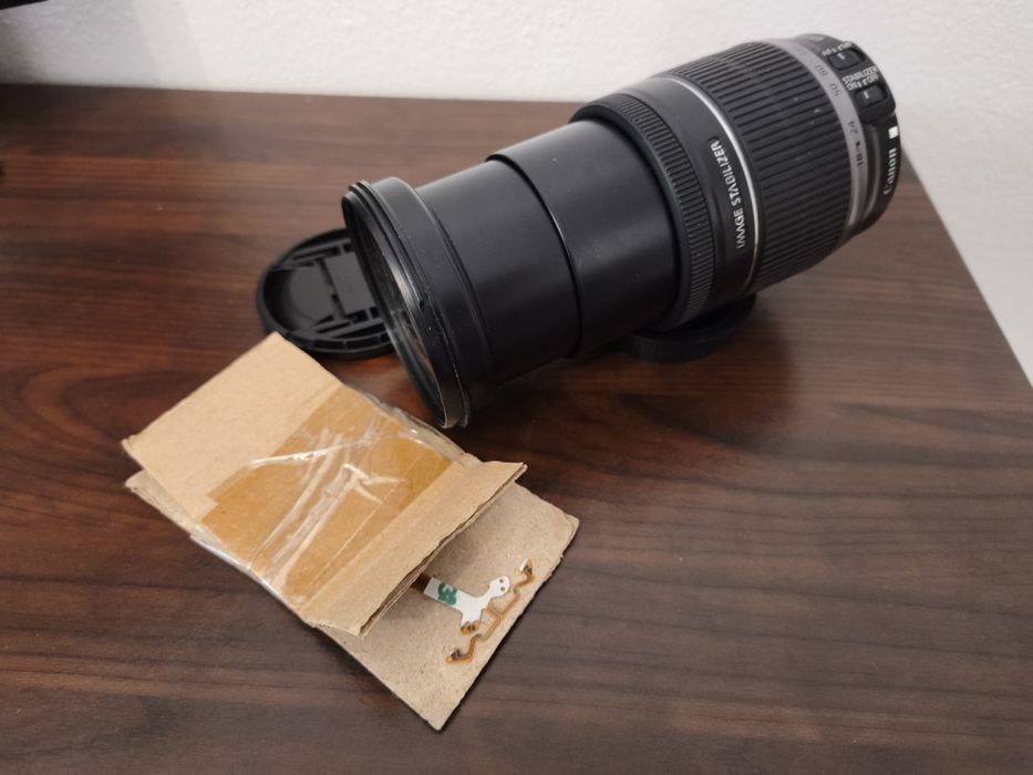 Canon EF-S 18-200mm f/3.5-5.6 IS – Para peças/reparação