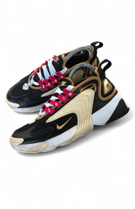 Nike Zoom 2K Icon Clash Black Metallic Gold Damskie Buty Sportowe