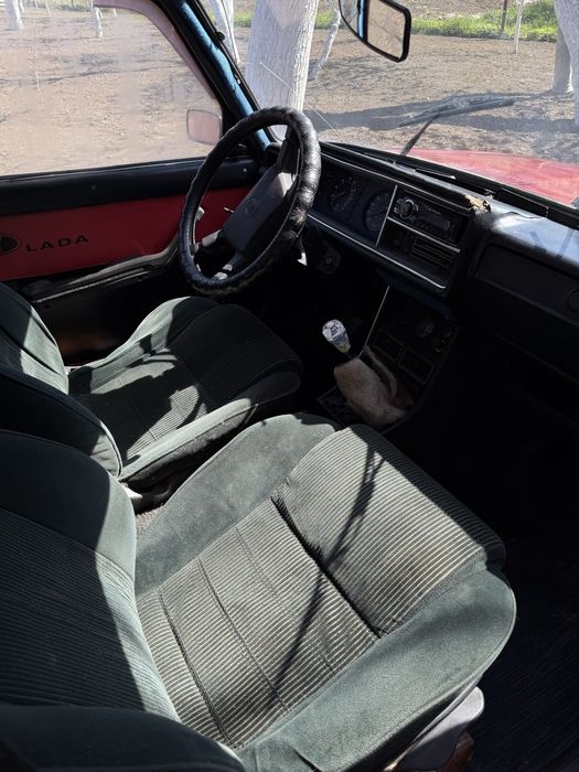 Продам ваз 2105 (не на ходу)