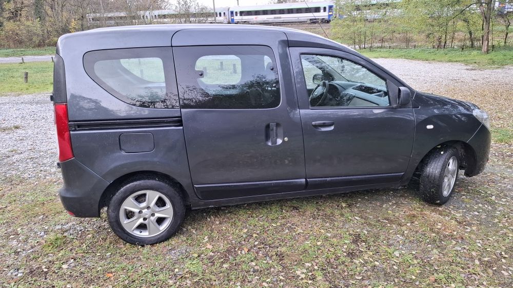 dacia dokker możliwość dodatkowych siedzeń