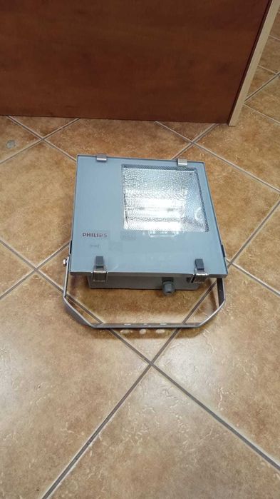 Świetna okazja! Lampy Philips Tempo 2 150W IP65 – Kup teraz!