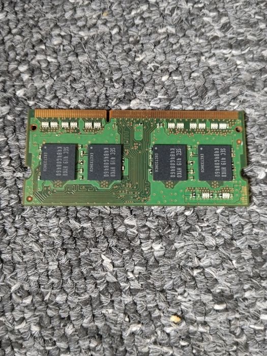 Samsung 4 GB DDR3L-1600 SO-DIMM