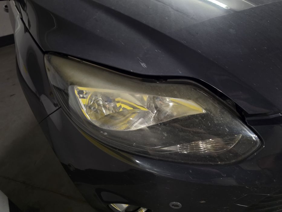 Reflektory Ford Focus MK3 2012