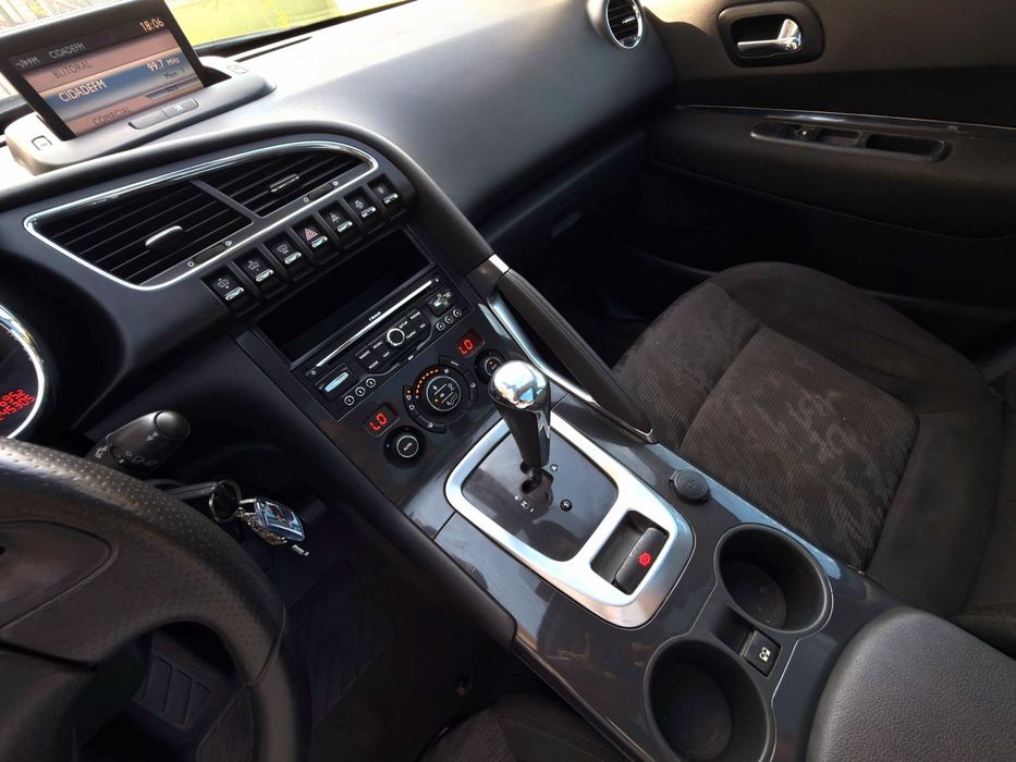 Peugeot 3008 1.6 HDi Automático - 2010
