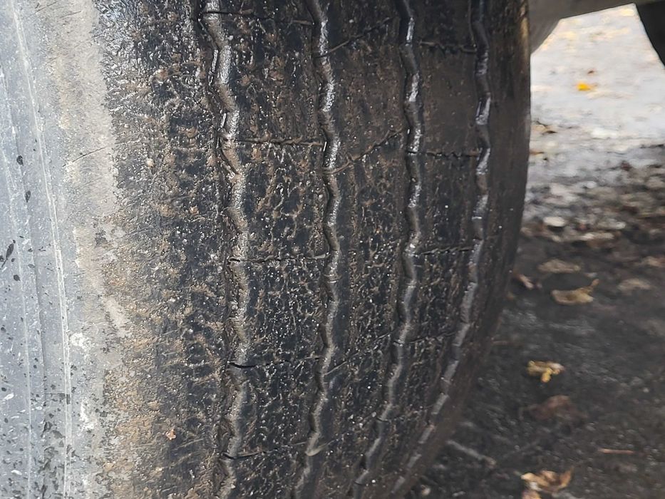 Зерновоз напівпричіп