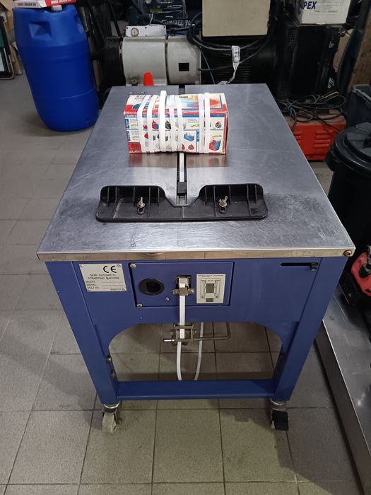 Máquina de cintar combipack