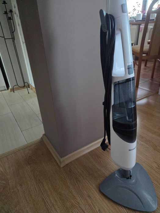 Mop parowy na przewodzie