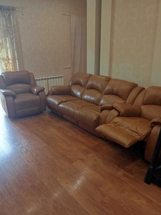 Мягкий уголок.кожа.